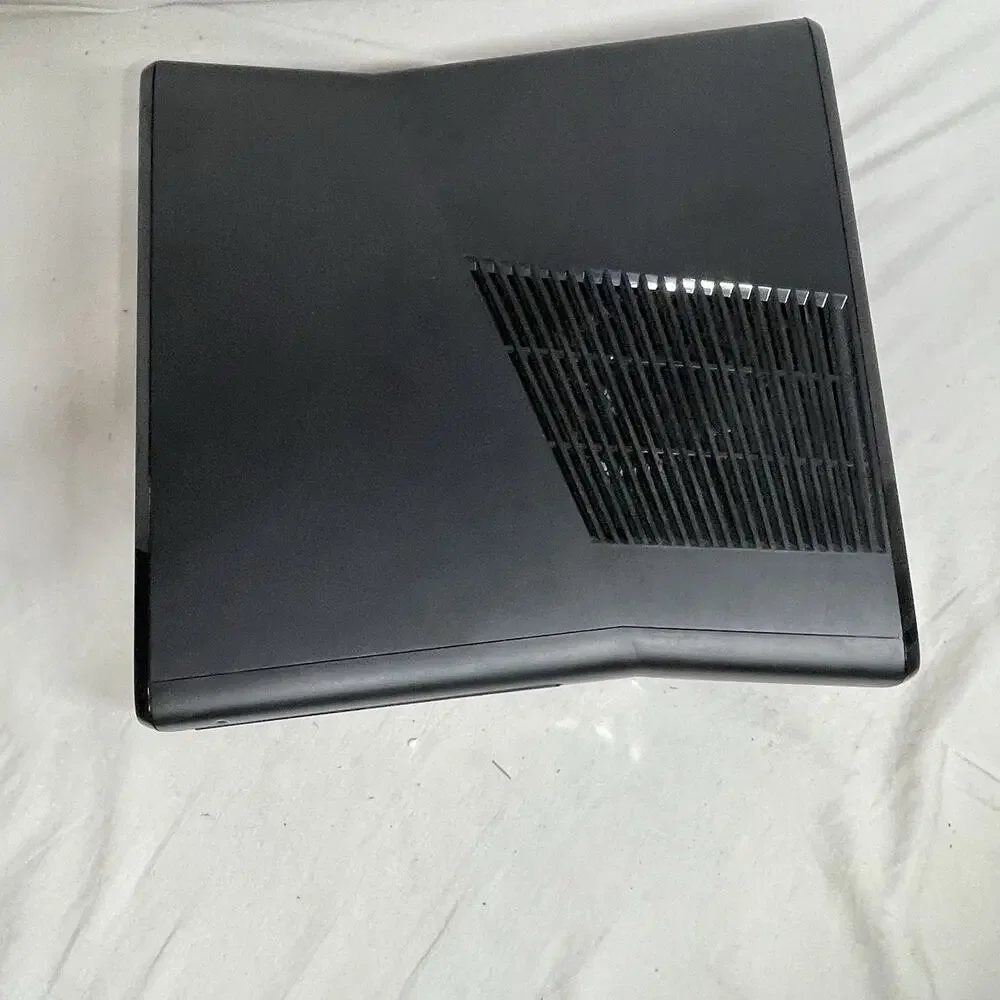 Xbox 360 S Console 250 GB HDD Bundle with Controller And Cords-14 Games!!!